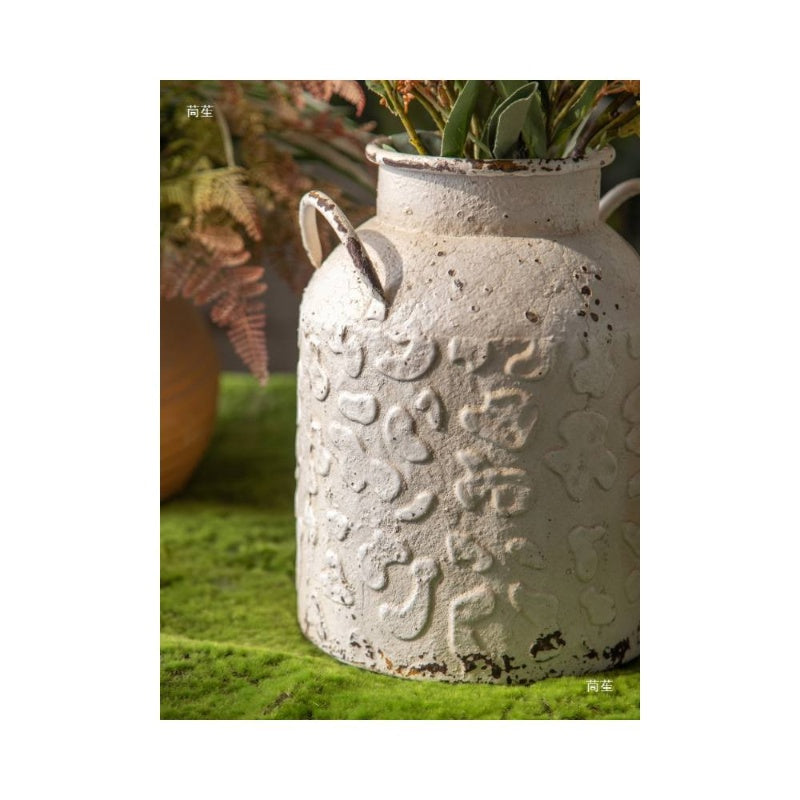 French Restaurant Tabletop Decoration Vase | Outdoor Courtyard Dried Flower Vase, Retro Old Crafts Flowerpot Ornaments, Pedestal Shape, Eclectic Style